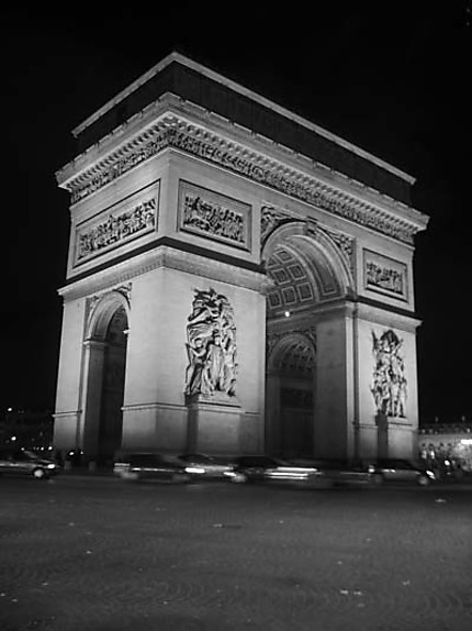 Arc de triomphe : Nuit : Noir et blanc : Arc de Triomphe : 8ème