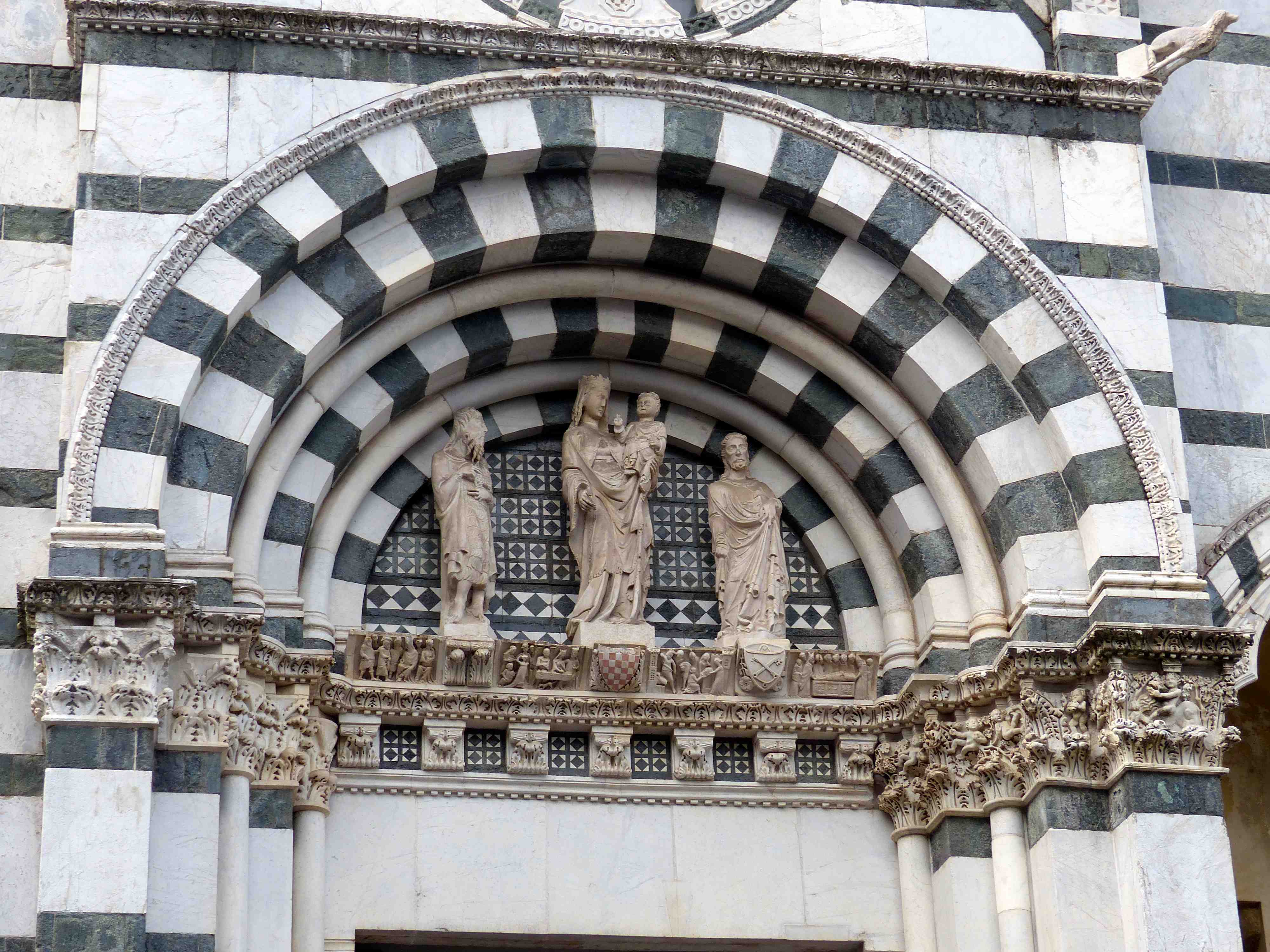 Fronton du Baptistère Fronton du Baptistère