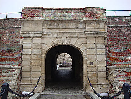 Porte de la forteresse