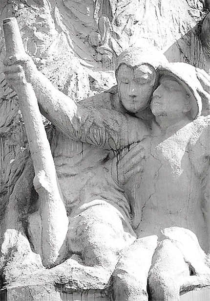 Aix les Bains - Monuments aux morts