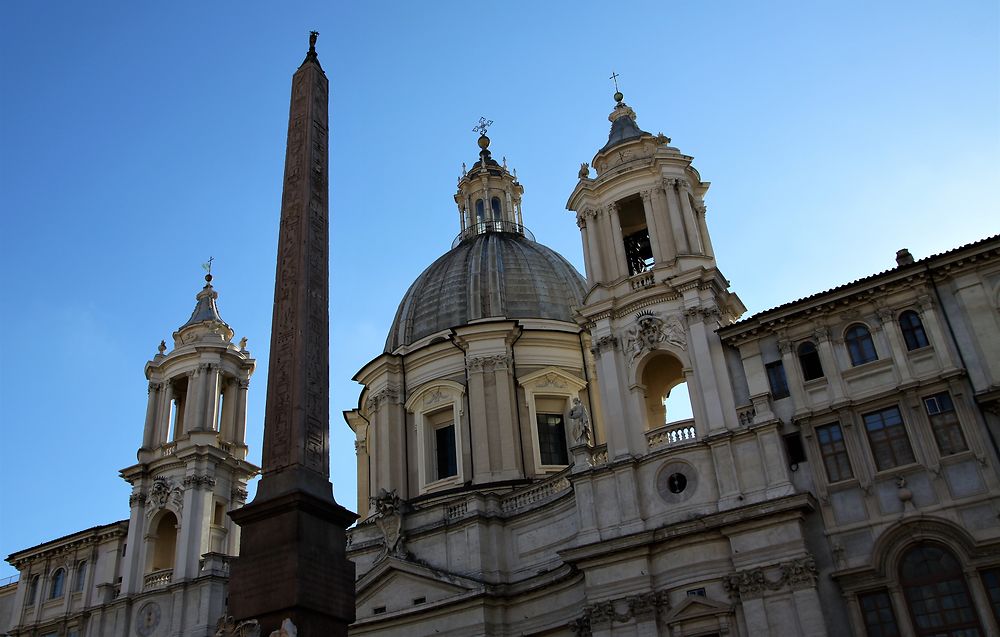 Piazza Navona - Obelisco, campanili e cupola