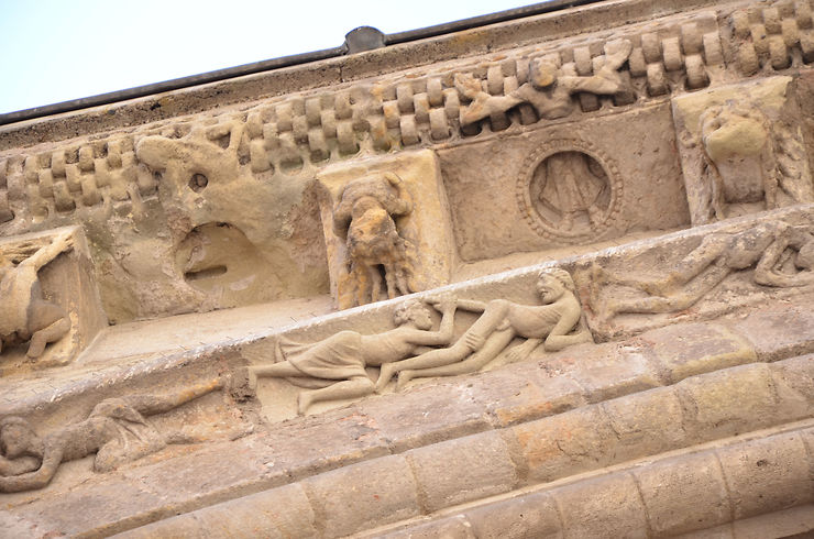 Frise érotique de la cathédrale de Cahors - Lot