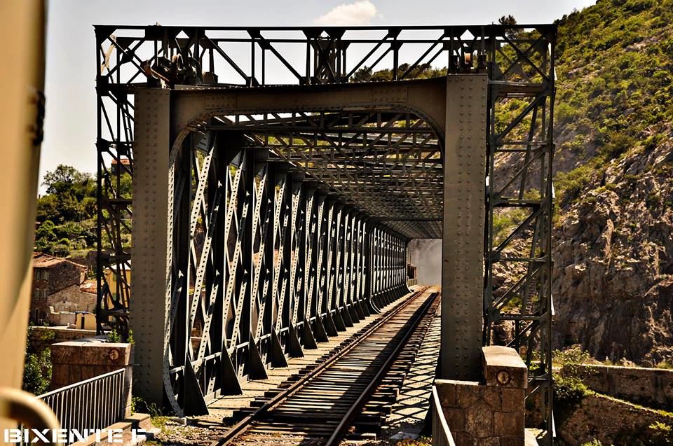 Anduze pont de fer train à vapeur