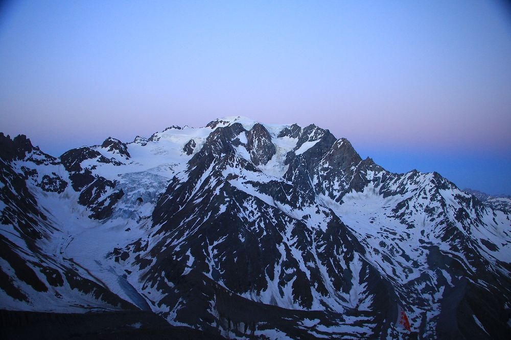 Le mont Vélan au lever du soleil