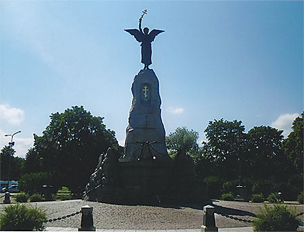 Monument dédié aux marins russes