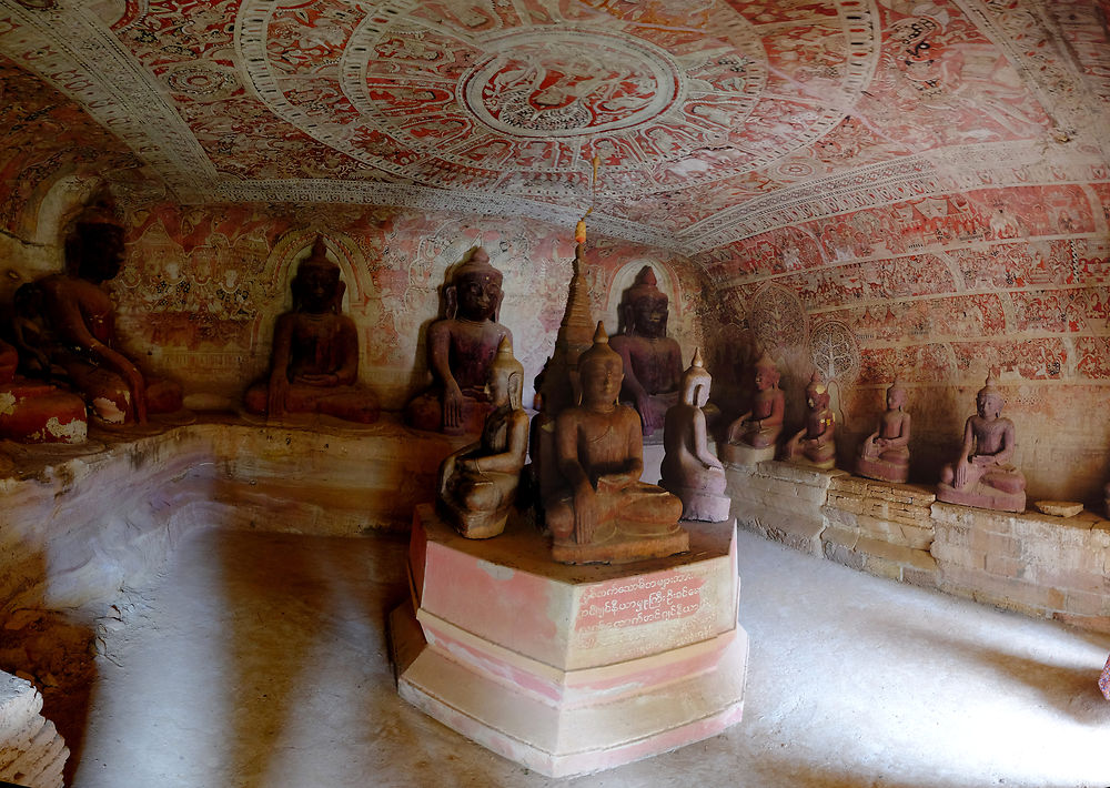 Grottes près de Monywa