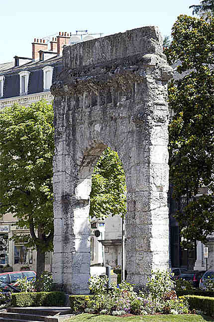 Aix les Bains - Arc de Campanus