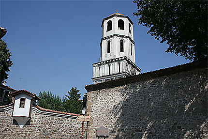 Le clocher de l'église Saint-Constantin-et-Sainte-Hélène