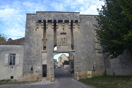 Porte d'entrée de Flavigny-sur-Ozerain
