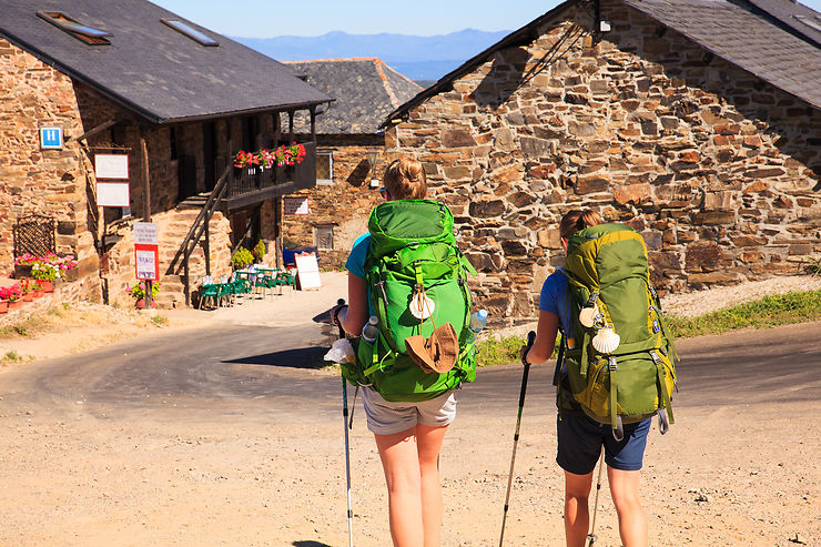 Les chemins de Saint-Jacques : la via Podiensis et le Camino francés (France, Espagne)