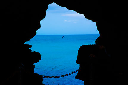 L'entrée maritime des grottes d'Hercules