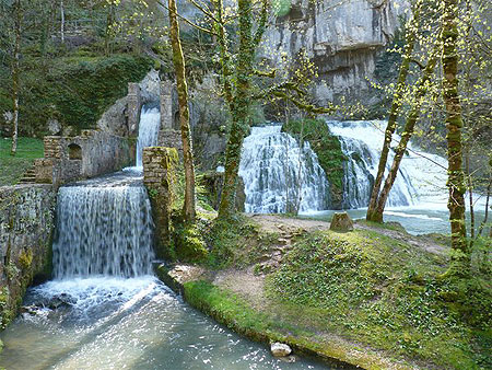 Cascades aux Sources du Lison Cascades aux Sources du Lison