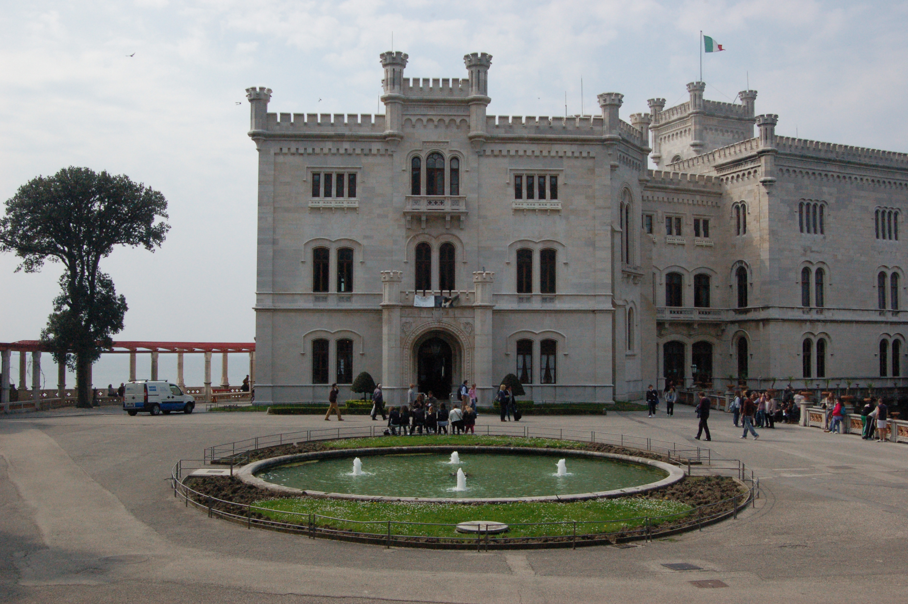 Le château de Miramare Le château de Miramare