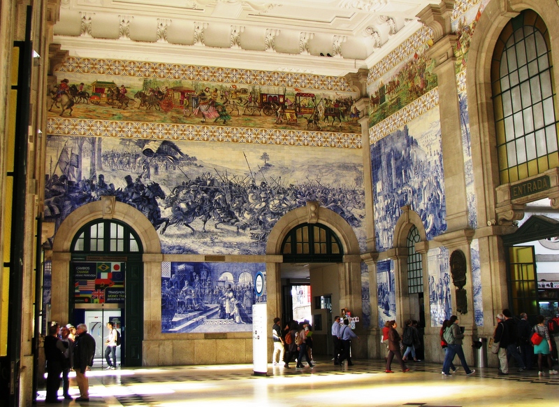 La salle des pas perdus de la Gare de Sao Bento La salle des pas perdus de la Gare de Sao Bento