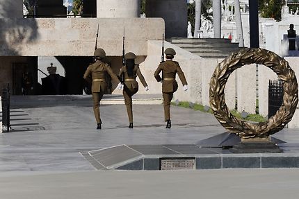 Relève de la garde à Santiago de Cuba