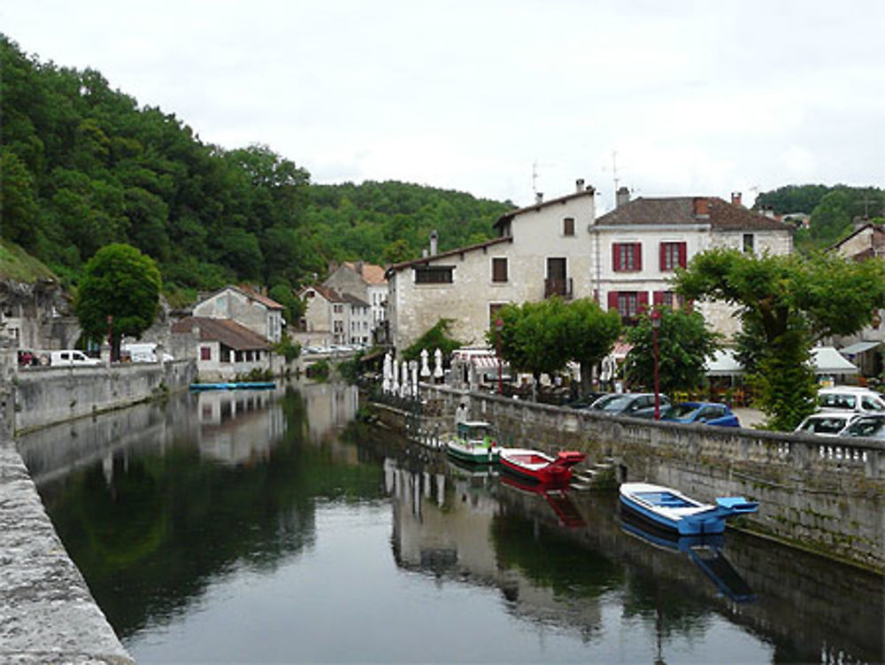 Petits bateaux sur la Dronne