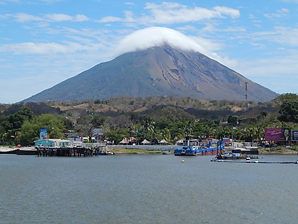Ometepe - Vue sur le volcan Concepcion