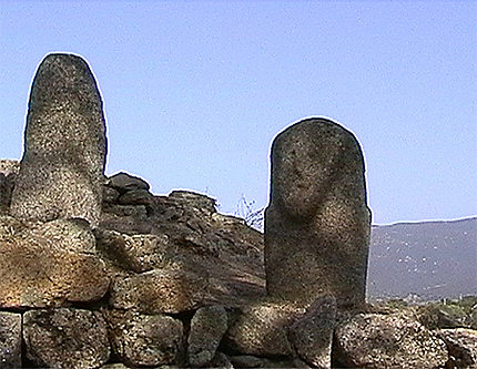 Les statues de pierres