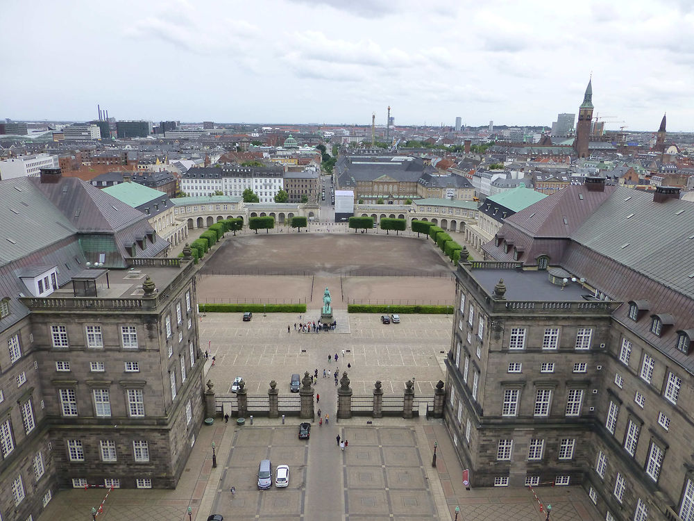 Vue sur le palais et la ville