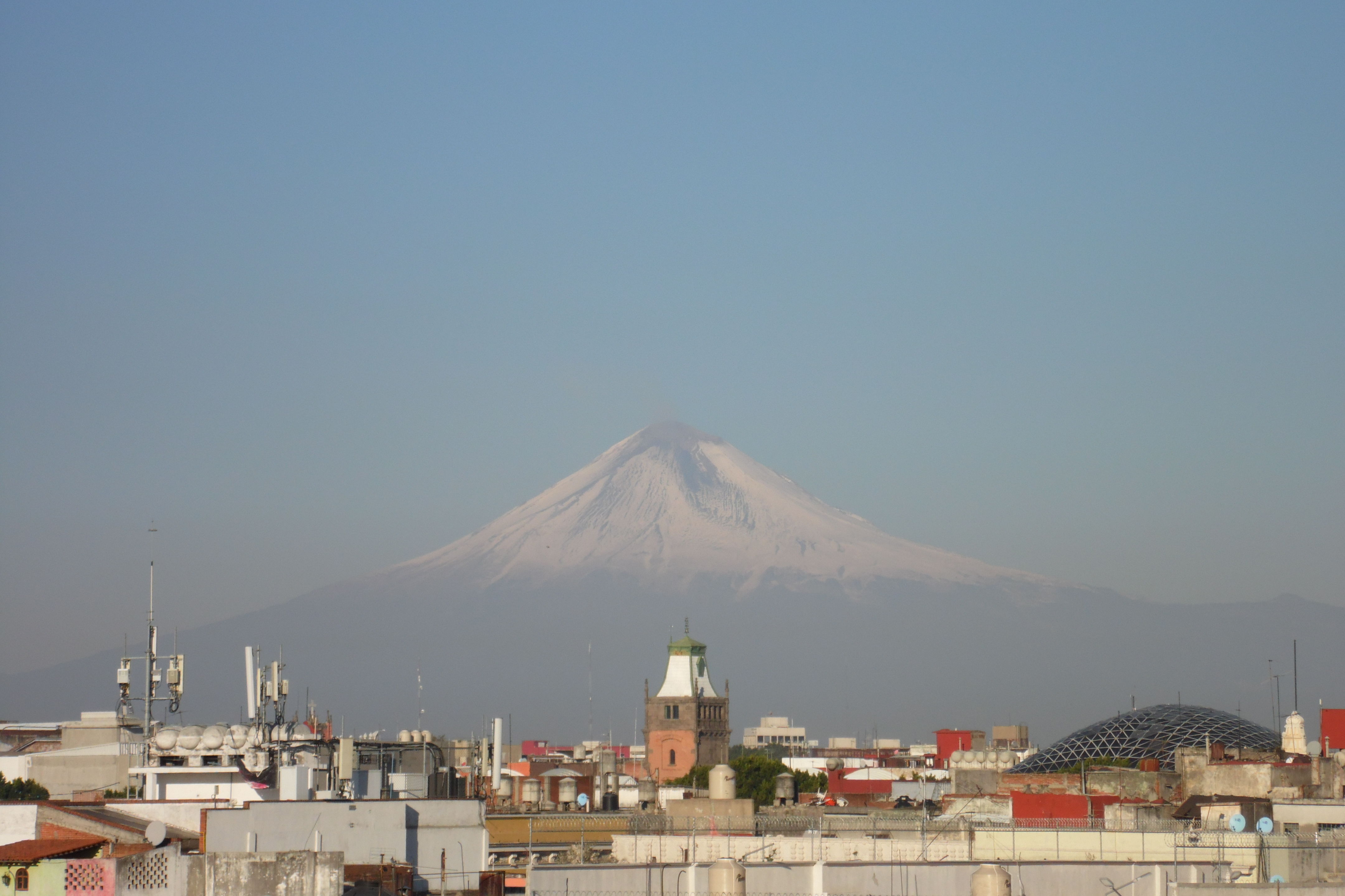 Puebla... et le Popocatépetl.