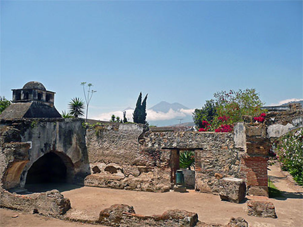 Vue sur les volcans environnants