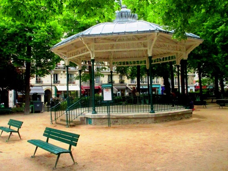 Kiosque à musique du square Trousseau