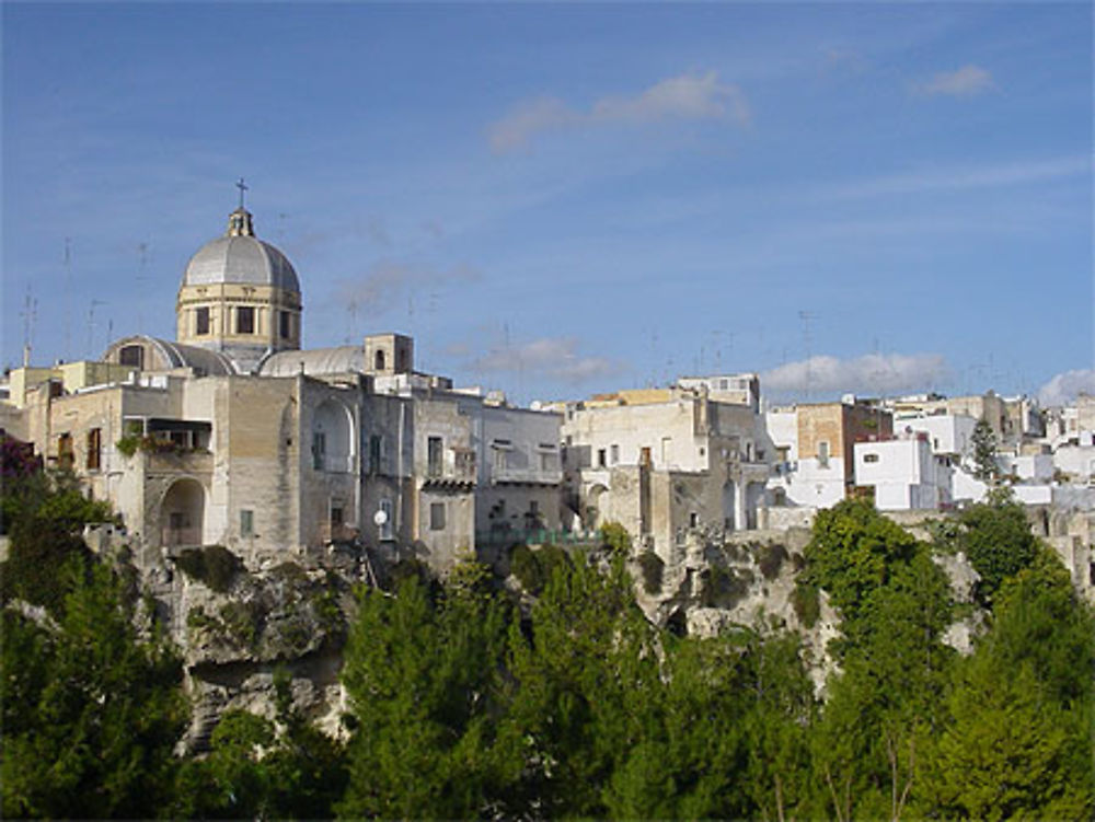 Maisons dans la gravina de Massafra