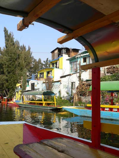Promenade sur les trajineras de Xochimilco Promenade sur les trajineras de Xochimilco