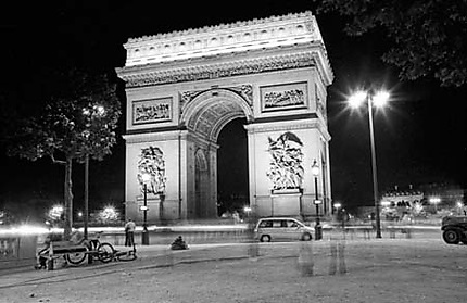 Arc de Triomphe de nuit