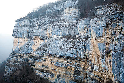 Hauteville - Roche calcaire et colorée