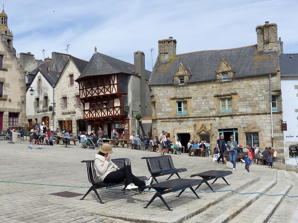 Charmante Place de Saint Renan 