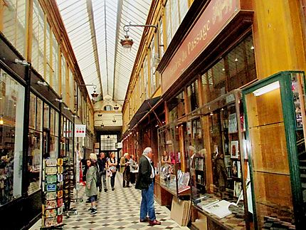 Les magasins du passage