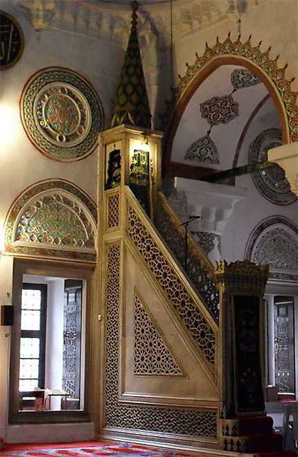 Mosquée de Mihrimah Sultan : le minbar