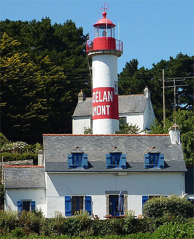 Le phare de Doelan sur mer