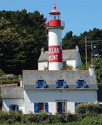 Le phare de Doelan sur mer