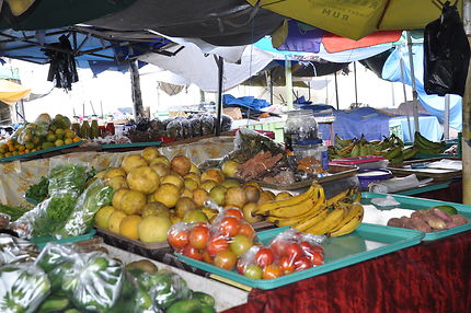 Petit marché à Castries