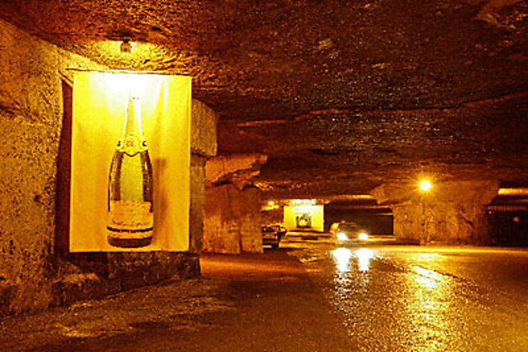 Caves de Bailly, à Saint-Bris-le-Vineux
