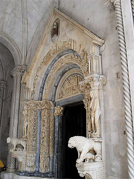 Sveti Lovro : portail