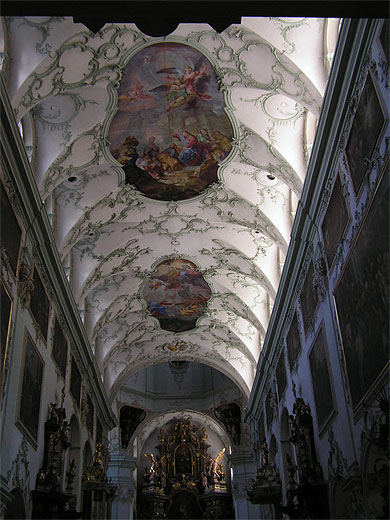 Eglise St Pierre Salzbourg. Plafond rococo. Eglise St Pierre Salzbourg. Plafond rococo.