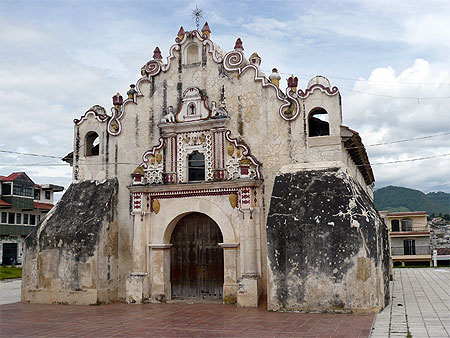 Eglise San Jacinto à Salcaja Eglise San Jacinto à Salcaja