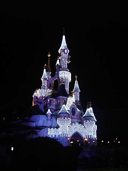 féerie nocturne à Disneyland Paris