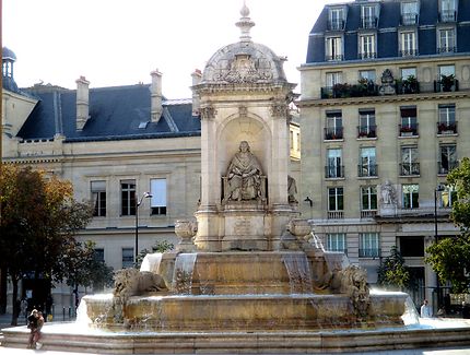 Fontaine Saint Sulpice (coté rue Bonaparte)