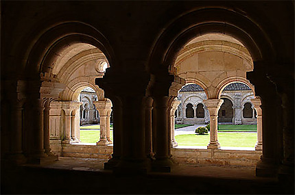Abbaye de Fontenay - Le cloître