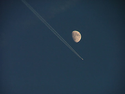 Vol de 21h 45  pour la lune!!!!