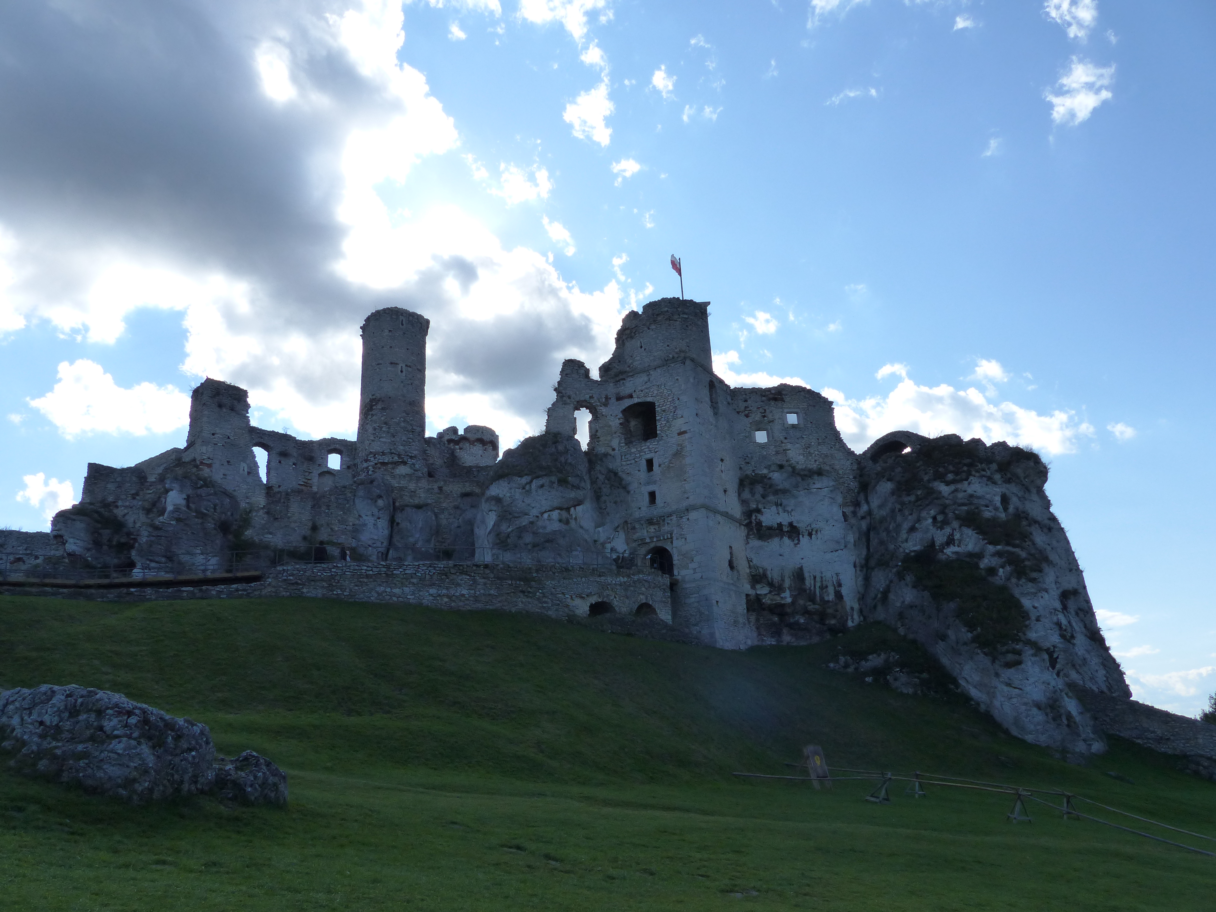 Le château d'Ogrodzieniec Le château d'Ogrodzieniec