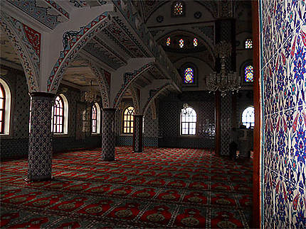 Intérieur de la mosquée de Manavgat