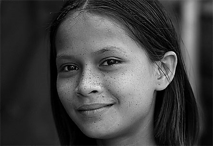 Shwe zin portrait d'enfant birmane 