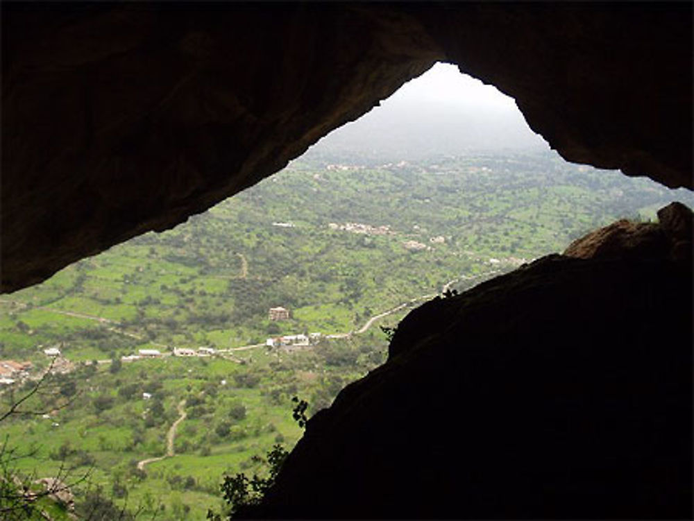 Vue de Mansourah, de la grotte