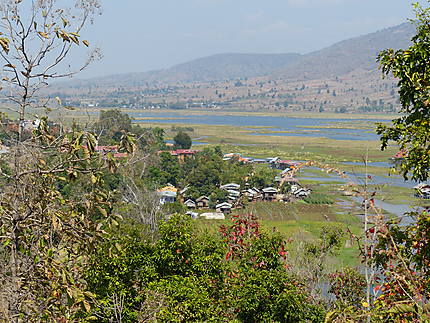 Sur les hauteurs du village Thar Khaung