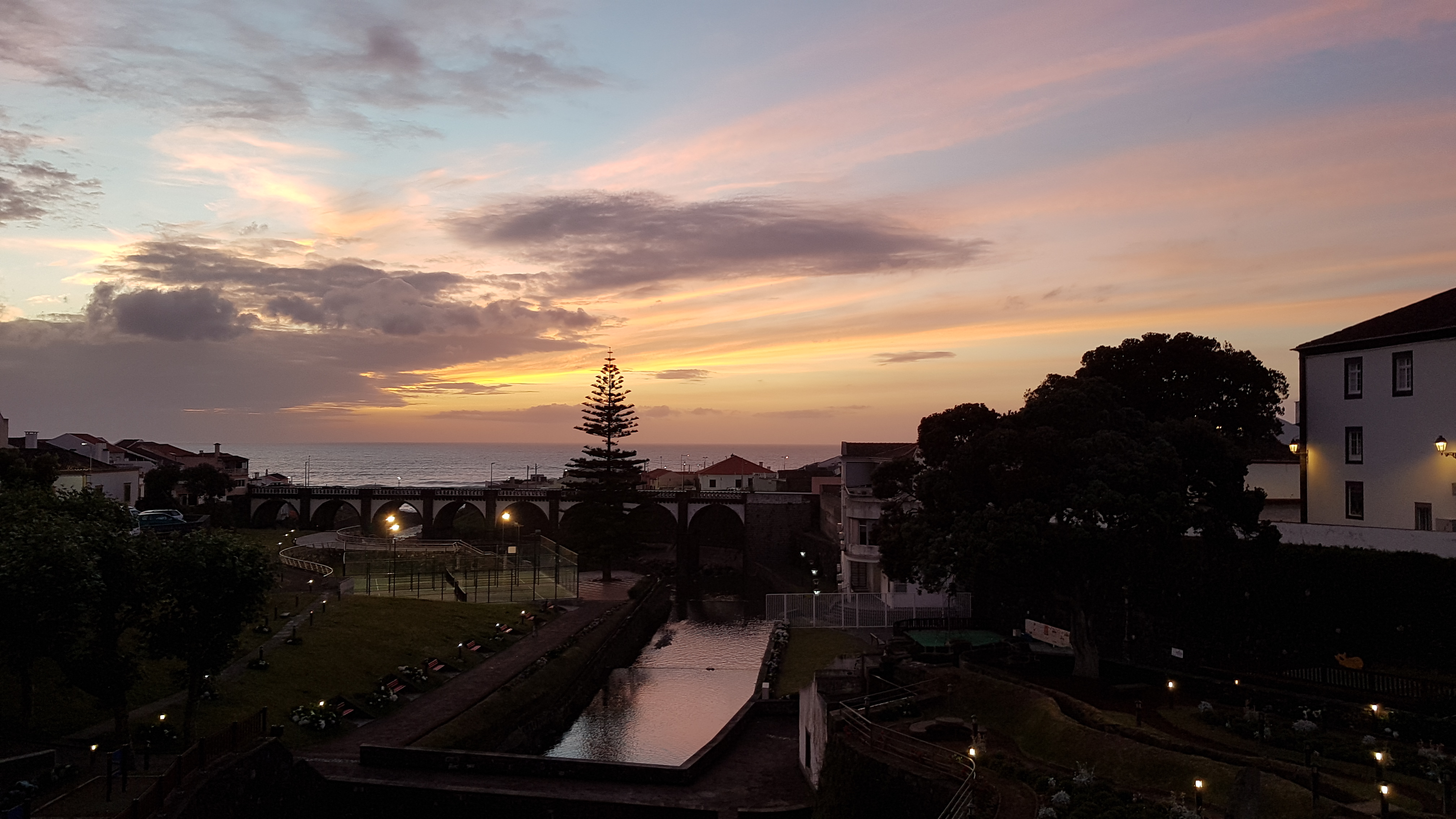 Coucher de soleil à Ribeira Grande Coucher de soleil à Ribeira Grande